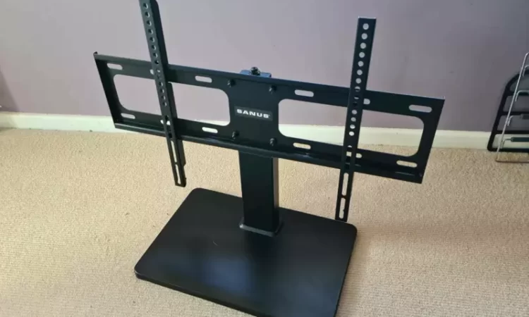 Adjustable LED TV/Panel Centre Mounting Stand