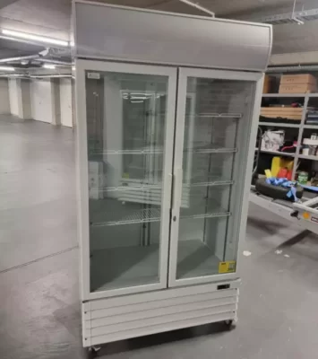 LG-1000GE Upright Glass Door Cooler
