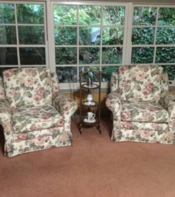 Best FREE Lounge Suite In As New Condition near me - Rosebery