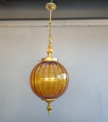 Best amber glass globe pendant lamp 1970's near me - Ceiling Lights