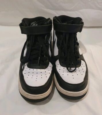 Best Nike sneakers. Mens. Black & white. Size US 11. $50 near me - Men's Shoes